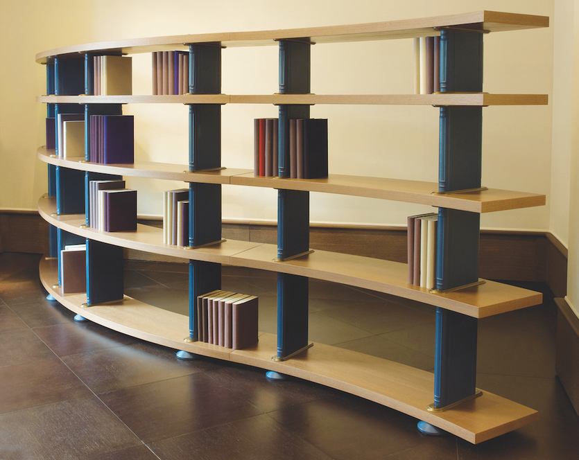Всё для книголюбов: шкафы, стеллажи, библиотеки и даже диваны