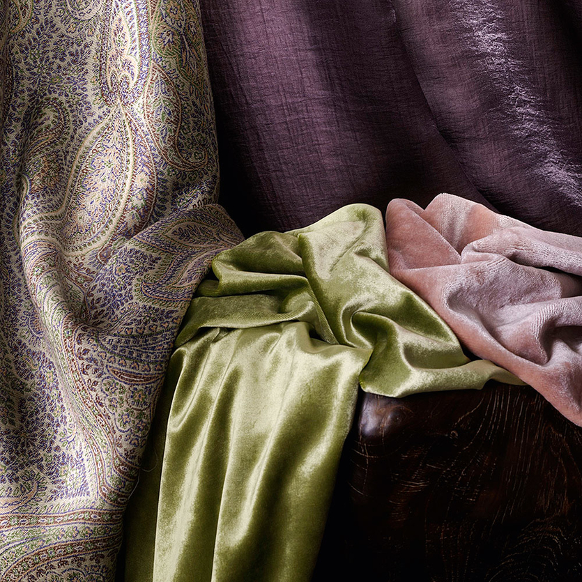 В цвете золота и минералов: 11 роскошных текстильных новинок